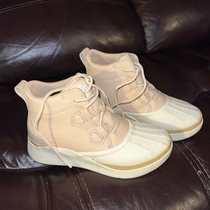 Sorel Out N About boots